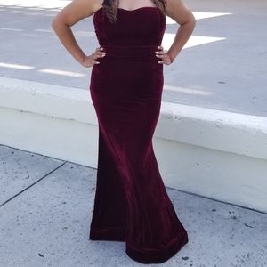 ❗️Closet Cleanout❗️ Long strapless velvet dress